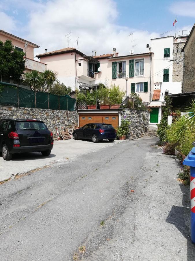 La Torretta Di Piero Con Terrazzi E Parcheggio Privato Citra Zero Zero Ottanta 31Lst0282 Lejlighed Imperia Eksteriør billede